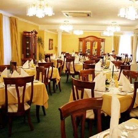 Monte-Nelly Hotel Бухарест Экстерьер фото